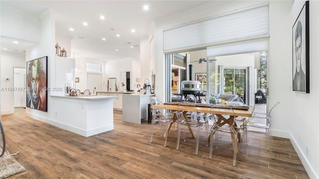 2633 Oakbrook Dr 2633, Weston, FL 33332