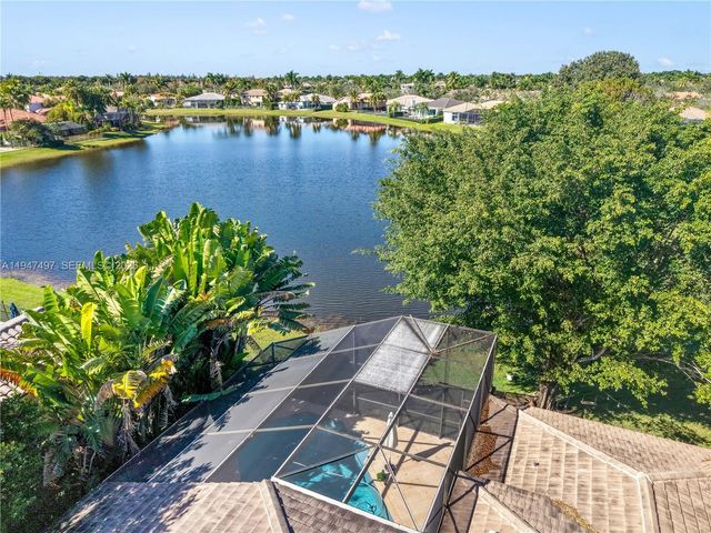 2633 Oakbrook Dr 2633, Weston, FL 33332