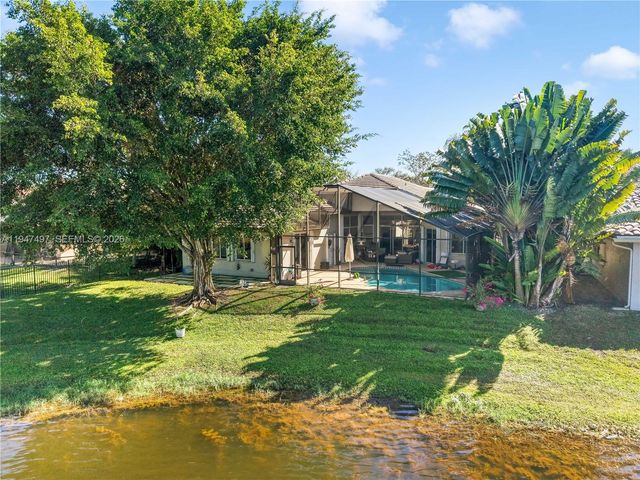 2633 Oakbrook Dr 2633, Weston, FL 33332