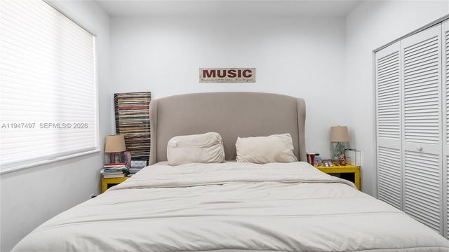 2633 Oakbrook Dr 2633, Weston, FL 33332