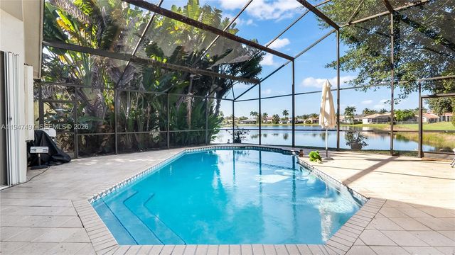 2633 Oakbrook Dr 2633, Weston, FL 33332
