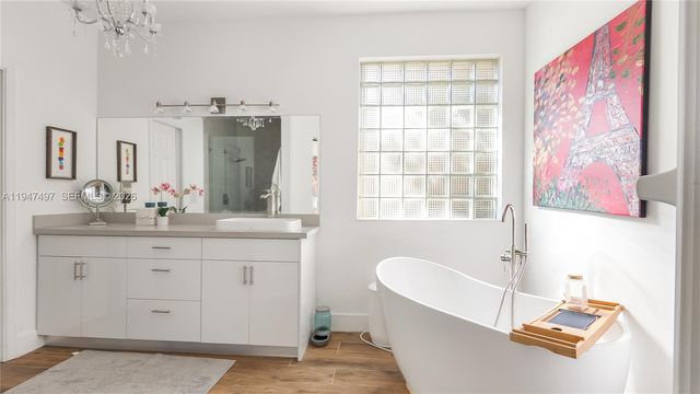 2633 Oakbrook Dr 2633, Weston, FL 33332