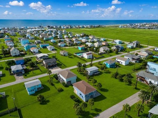 16631 Mansvelt Road, Jamaica Beach, TX 77554