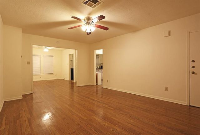 1135 W Clay Street, Houston, TX 77019