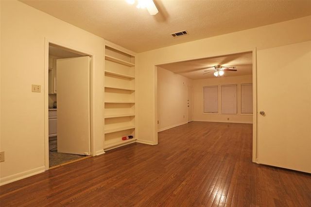 1135 W Clay Street, Houston, TX 77019