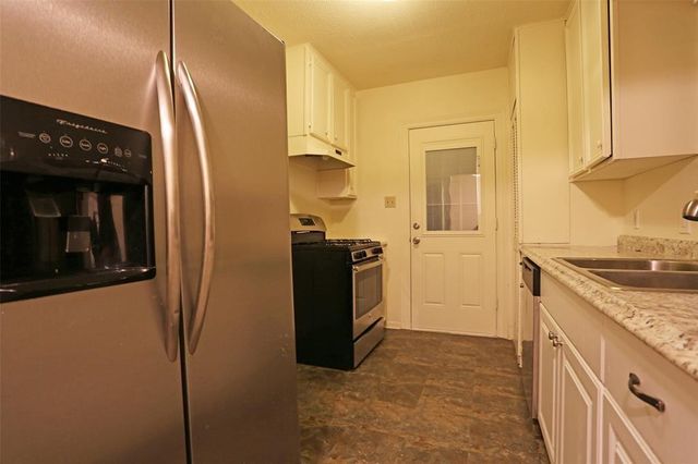 1135 W Clay Street, Houston, TX 77019