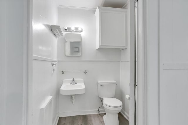 1135 W Clay Street, Houston, TX 77019