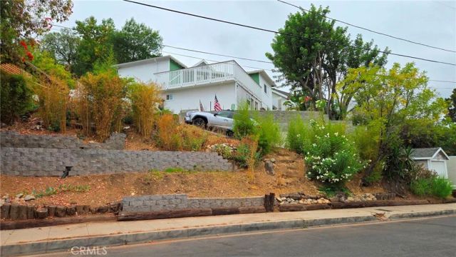 787 Terrace 49, Los Angeles, CA 90042