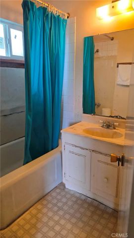 787 Terrace 49, Los Angeles, CA 90042