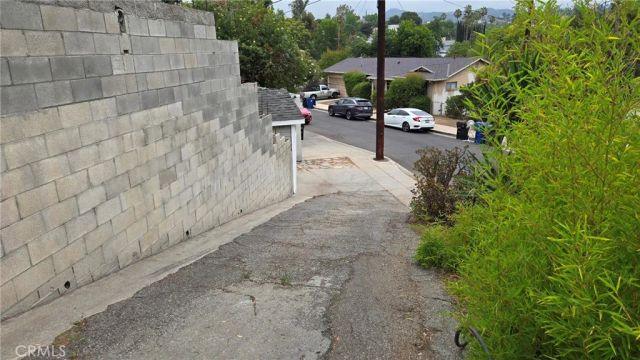 787 Terrace 49, Los Angeles, CA 90042