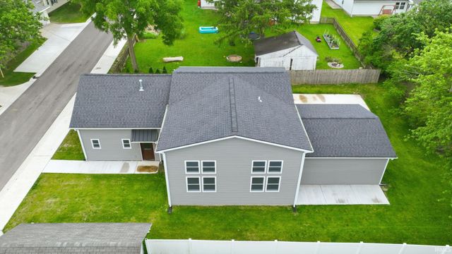 13313 Illinois Street, Grabill, IN 46741