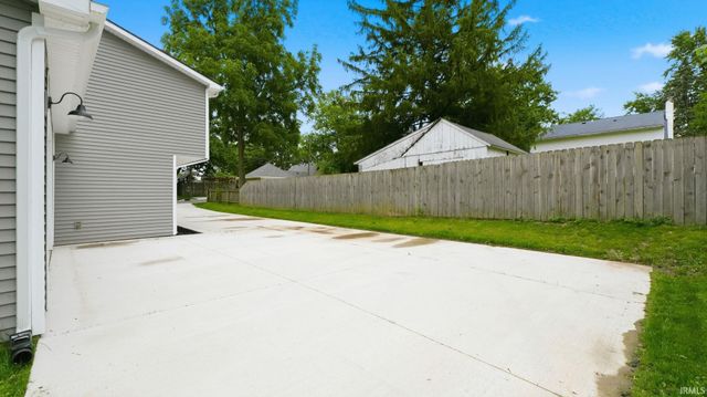 13313 Illinois Street, Grabill, IN 46741