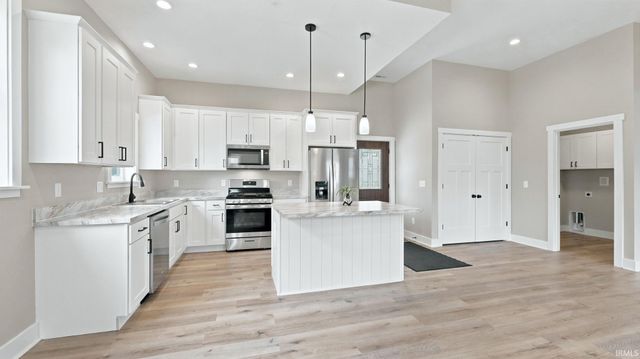 13313 Illinois Street, Grabill, IN 46741