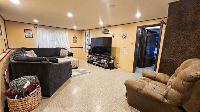 1339 Prince Drive, South Holland, IL 60473