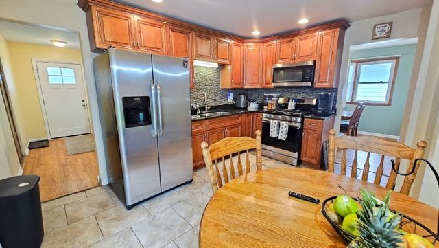 1339 Prince Drive, South Holland, IL 60473