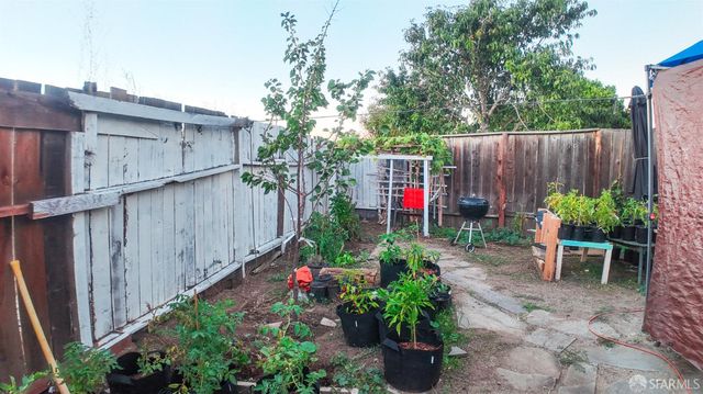 2719 Xavier St, East Palo Alto, CA 94303