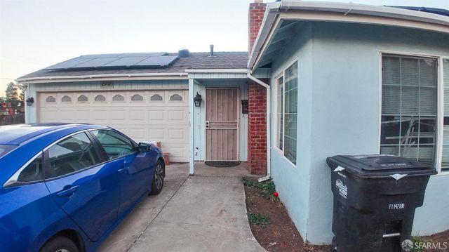 2719 Xavier St, East Palo Alto, CA 94303