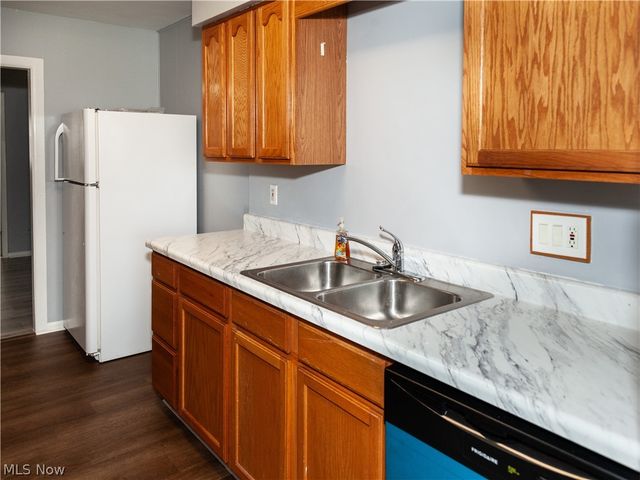 25415 Clubside Drive 9-7, North Olmsted, OH 44070