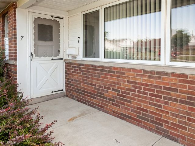 25415 Clubside Drive 9-7, North Olmsted, OH 44070