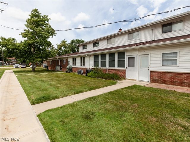 25415 Clubside Drive 9-7, North Olmsted, OH 44070