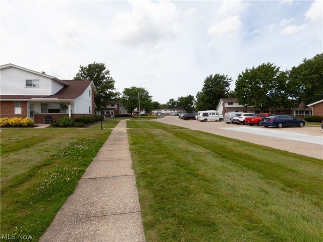 25415 Clubside Drive 9-7, North Olmsted, OH 44070
