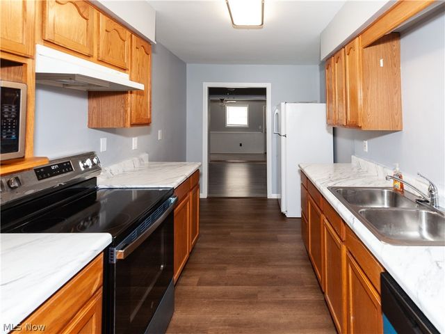 25415 Clubside Drive 9-7, North Olmsted, OH 44070