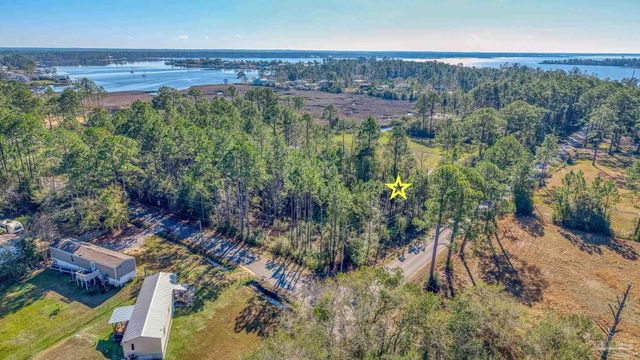02 Petersen Pt Rd, Milton, FL 32583