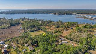 02 Petersen Pt Rd, Milton, FL 32583