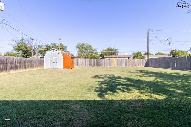 108 CEDAR ELM STREET, Holliday, TX 76366