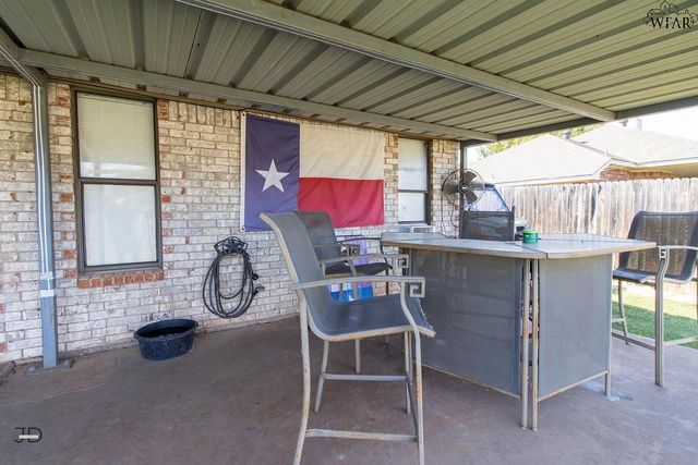 108 CEDAR ELM STREET, Holliday, TX 76366