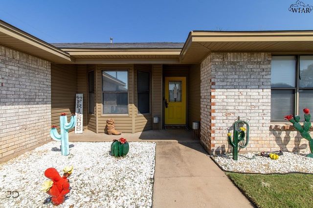108 CEDAR ELM STREET, Holliday, TX 76366