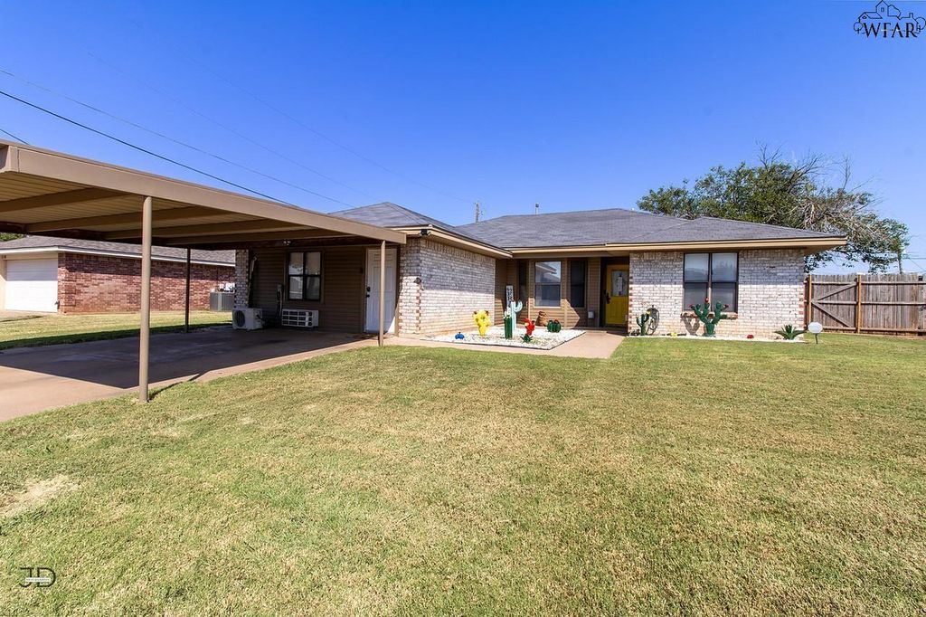 108 CEDAR ELM STREET, Holliday, TX 76366