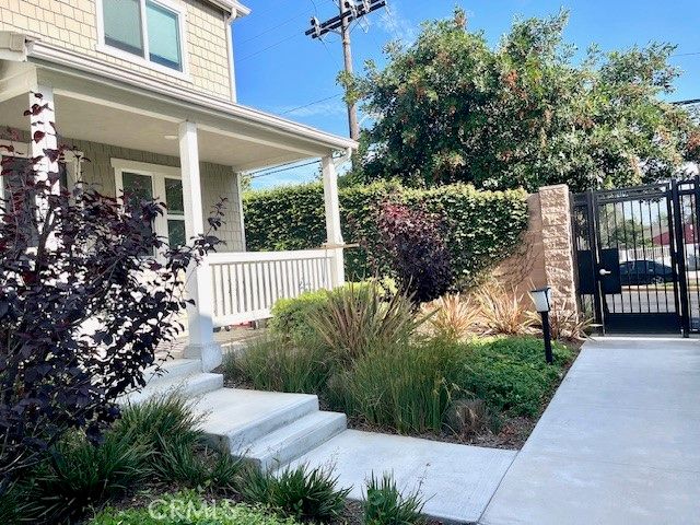 11 Lilac Lane, Compton, CA 90221