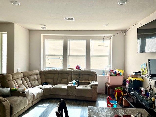 11 Lilac Lane, Compton, CA 90221