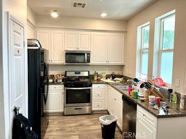 11 Lilac Lane, Compton, CA 90221