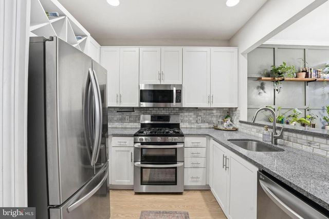 4654 LAMBERT DR, Alexandria, VA 22311