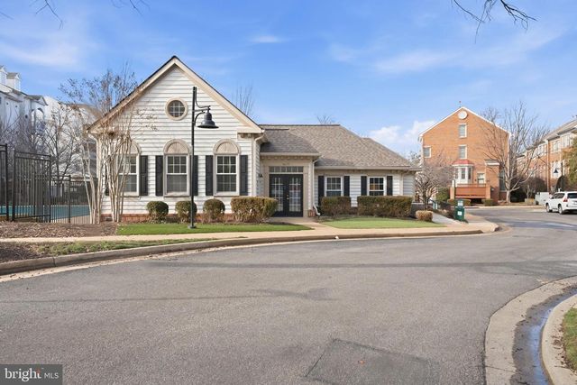 4654 LAMBERT DR, Alexandria, VA 22311