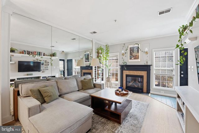 4654 LAMBERT DR, Alexandria, VA 22311