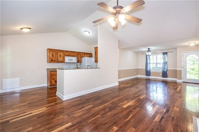 1218 Roundtop Road, Ellijay, GA 30540