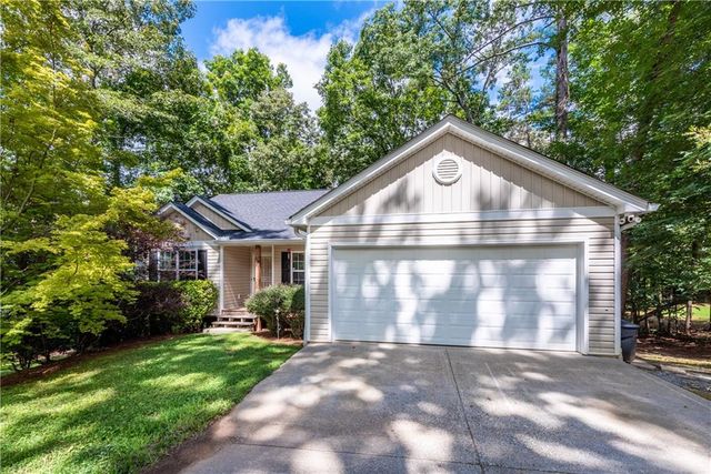 1218 Roundtop Road, Ellijay, GA 30540