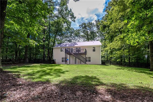1218 Roundtop Road, Ellijay, GA 30540