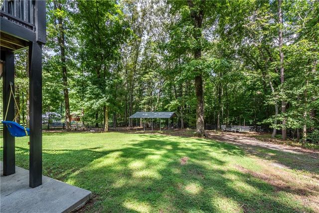 1218 Roundtop Road, Ellijay, GA 30540