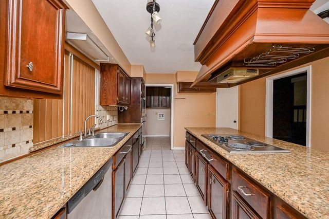 17306 Beaver Springs Drive, Houston, TX 77090