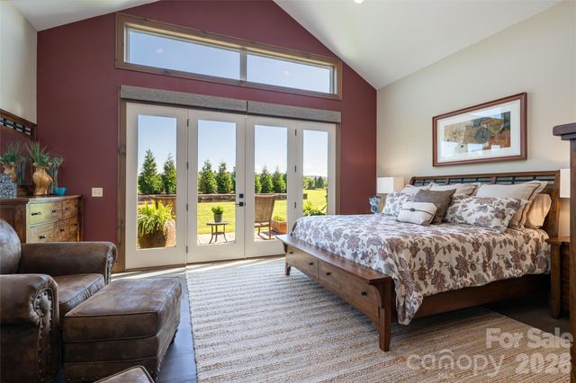 660 Pleasant Grove Road, Hendersonville, NC 28739