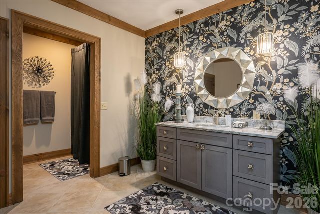 660 Pleasant Grove Road, Hendersonville, NC 28739