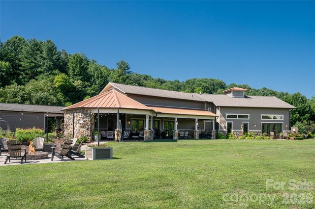 660 Pleasant Grove Road, Hendersonville, NC 28739