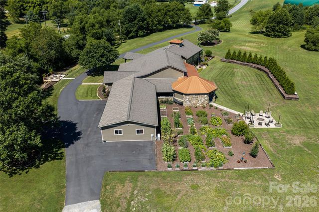 660 Pleasant Grove Road, Hendersonville, NC 28739