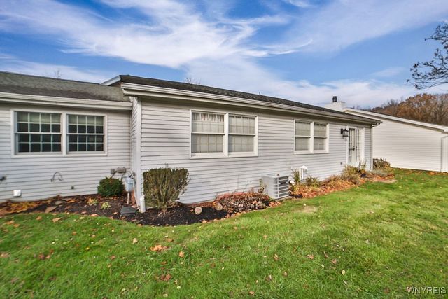 17 The Common 17, Lockport City, NY 14094