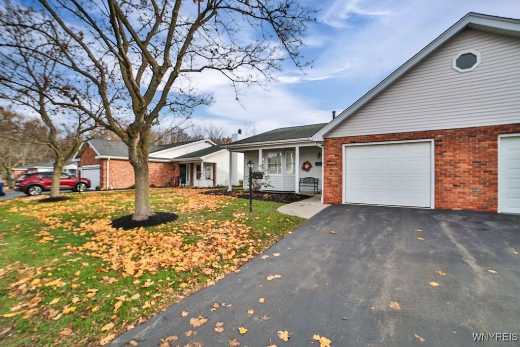 17 The Common 17, Lockport City, NY 14094