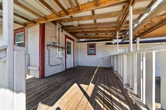 201 N Henry Street, Lindale, TX 75771